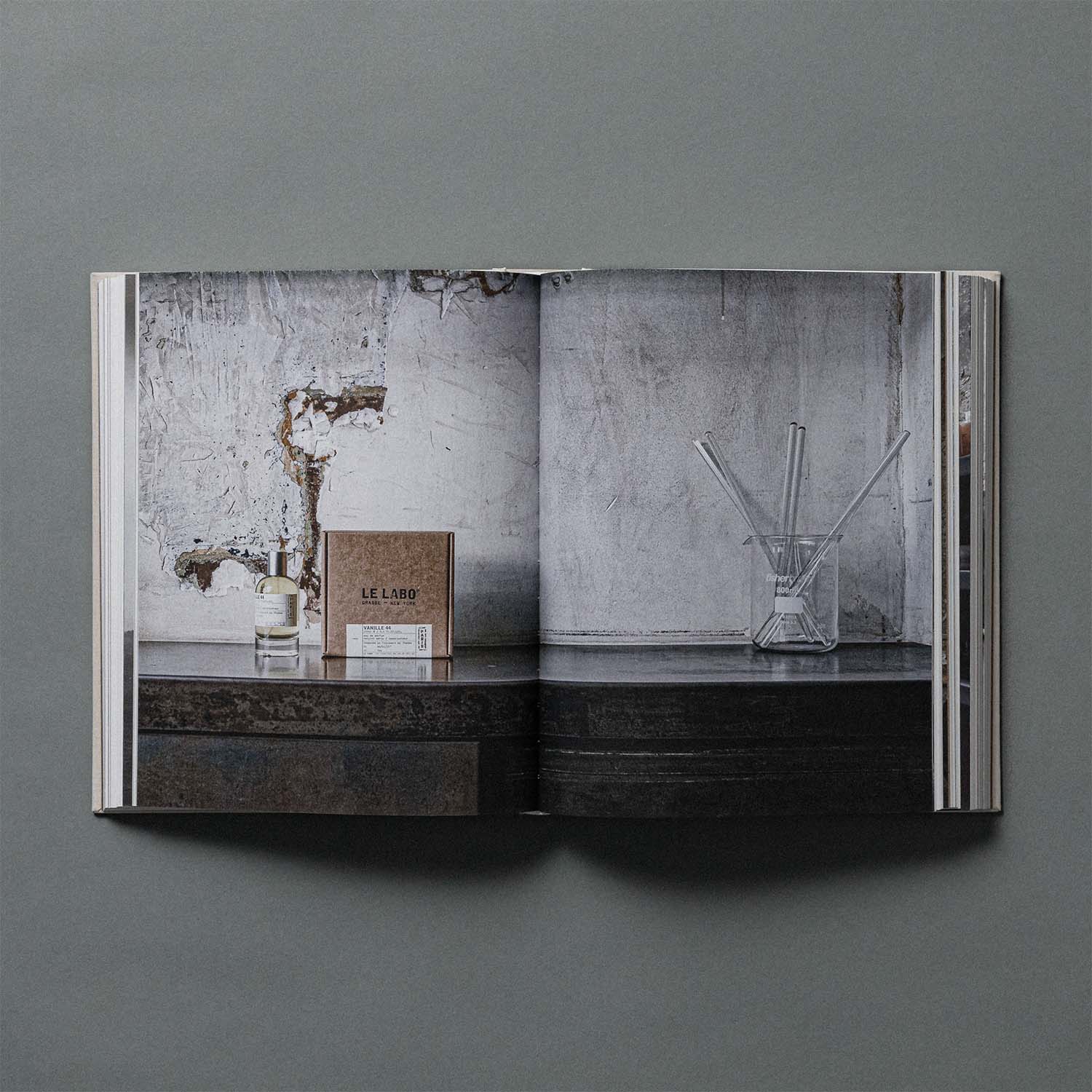 THE ESSENCE OF SLOW PERFUMERY BOOK – ル ラボ 公式オンラインショップ